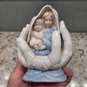 Christmas Madonna and Child‎ Figurine Praying Hands Ceramic Religious Statue Art